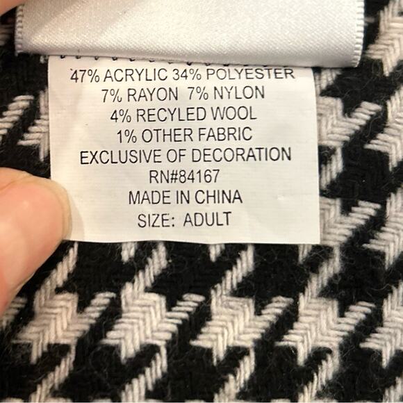 Disney Parks Long Scarf Black/White Houndstooth Print With Jeweled Mickey Pin - Picture 8 of 9